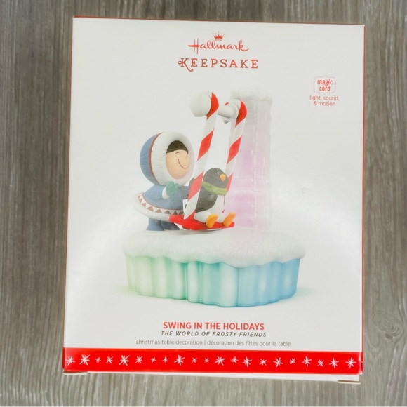 Hallmark Keepsake Ornament Swing in The Holidays 2016 magic cord light Penguin - Picture 3 of 11